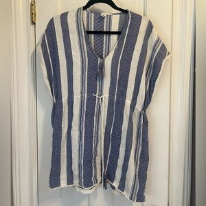 Echo blue and white coverup